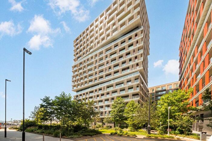 3 Bedroom Flat To Rent In Bonnet Street, Royal Wharf, E16