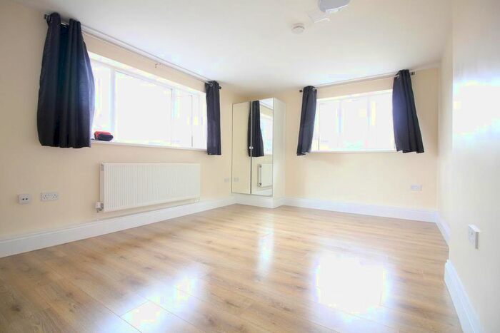 1 Bedroom End Of Terrace House To Rent In Humber Way, Langley, Slough, SL3