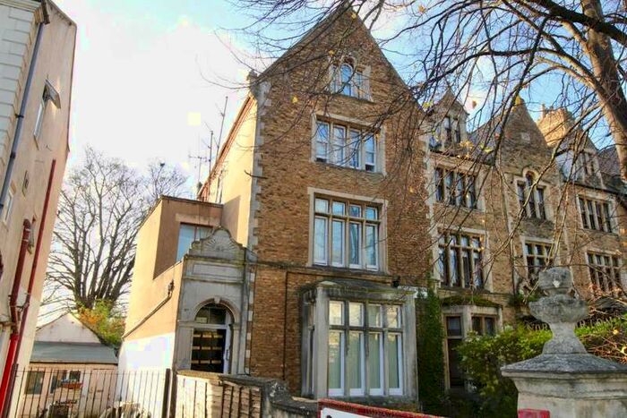 1 Bedroom Studio Flat To Rent In Leicester Parade, Barrack Road Northampton, NN2