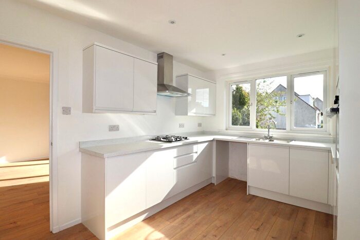 3 Bedroom Maisonette To Rent In Bridgeside Avenue, Whitburn, EH47