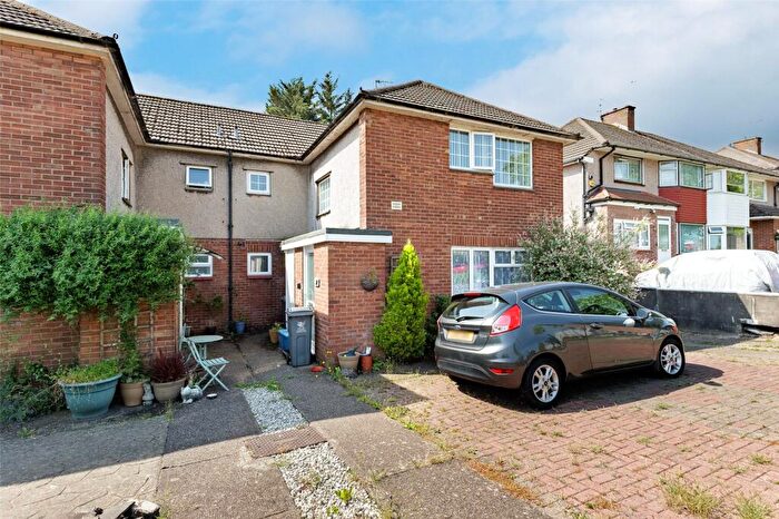 2 Bedroom Maisonette For Sale In Llanedeyrn Road, Penylan, Cardiff, CF23