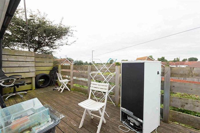 6 Bedroom Property For Sale In West End Way, Lancing, BN15