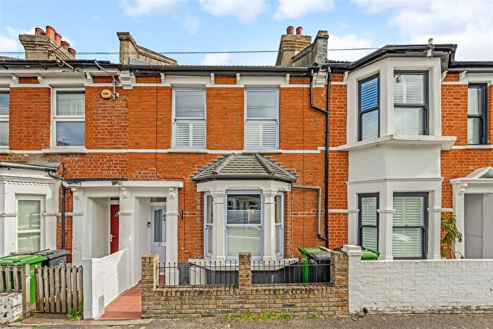 3 Bedroom Property For Sale In Parkstone Road, Walthamstow, E17