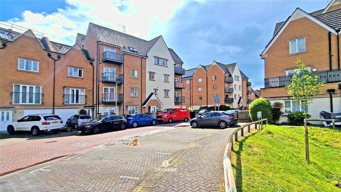 2 Bedroom Flat To Rent In Severus House, Varco Gardens, Hayes, UB3