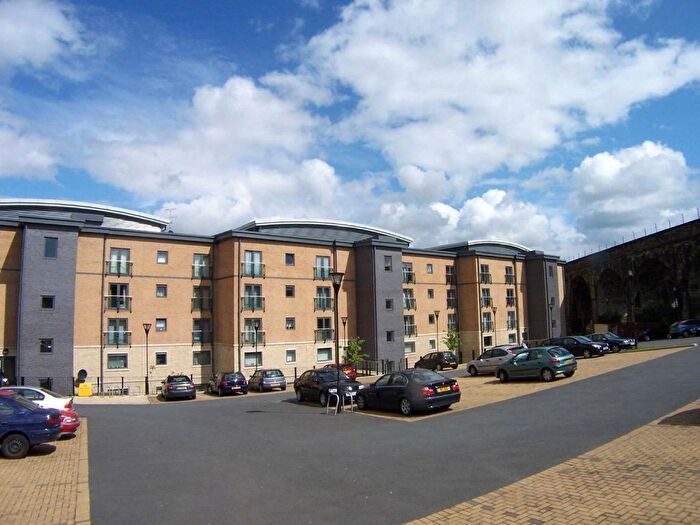 2 Bedroom Flat To Rent In The Ironworks, Birkhouse Lane, Huddersfield, HD4