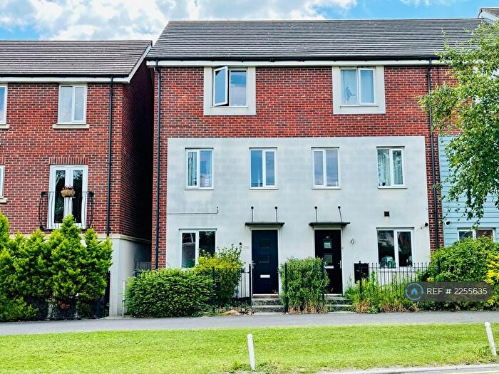 4 Bedroom Semi-Detached House To Rent In West Lake Avenue, Hampton Vale, Peterborough, PE7