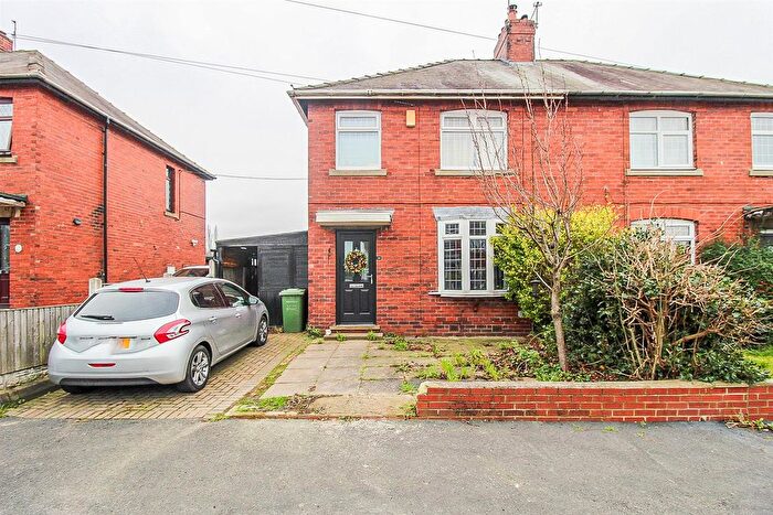 3 Bedroom Semi Detached House For Sale In Church Lane Avenue, Wakefield, WF1