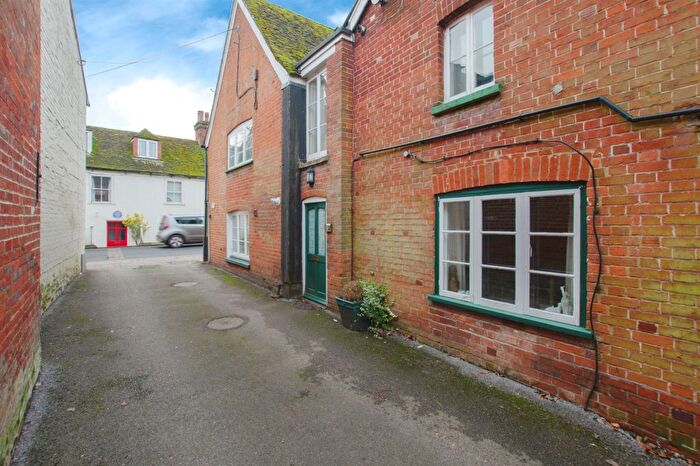 3 Bedroom Property For Sale In Bridge Street, Fordingbridge, SP6