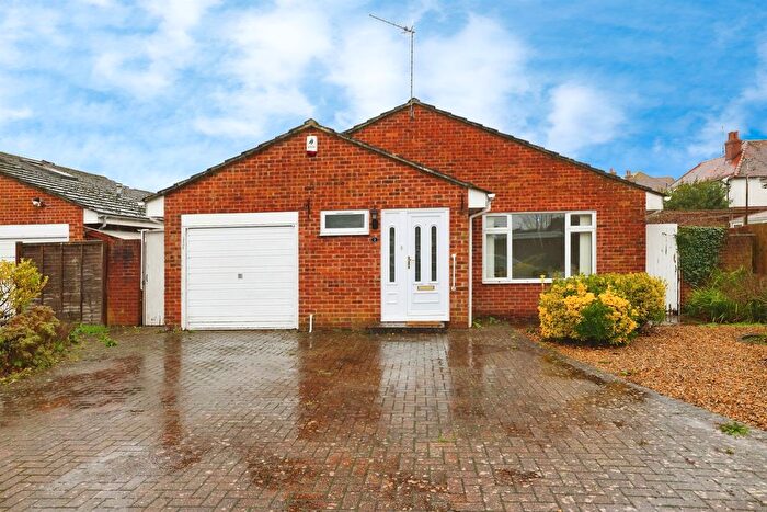 4 Bedroom Detached Bungalow For Sale In Saddlers Mead, Wilton, Salisbury, SP2