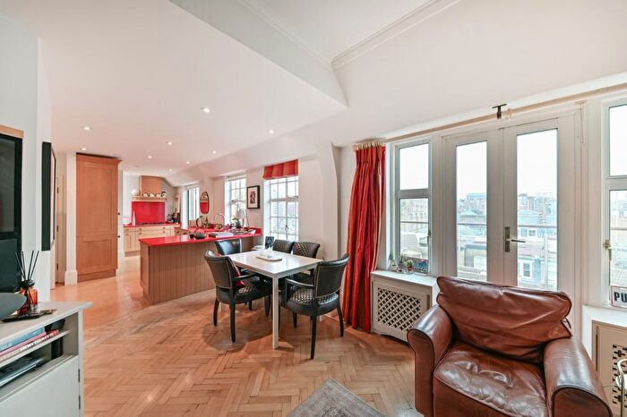 2 Bedroom Flat For Sale In Cornwall Gardens, London, SW7