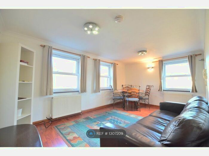 2 Bedroom Flat To Rent In Blackstock Road, London, N4