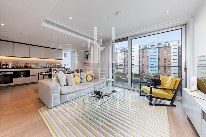 2 Bedroom Flat To Rent In L-, Aurora Gardens, Battersea, SW11