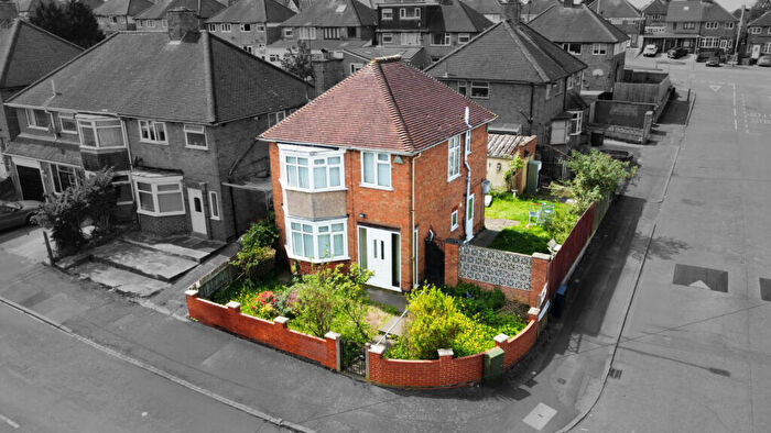 3 Bedroom Detached House To Rent In Averil Road, Thurncourt, Leicester, LE5