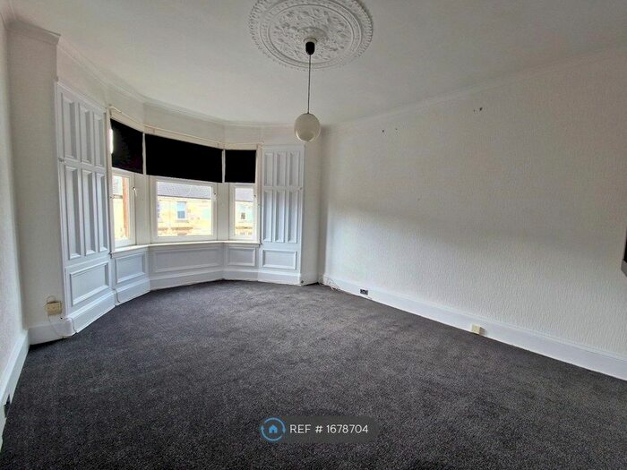 2 Bedroom Flat To Rent In Glasgow Road, Paisley, PA1
