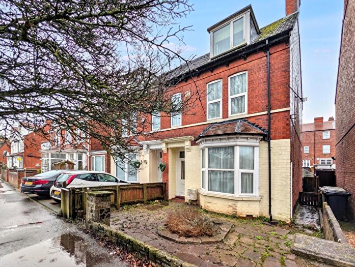 6 Bedroom Semi-Detached House For Sale In Drummond Road, Skegness, PE25