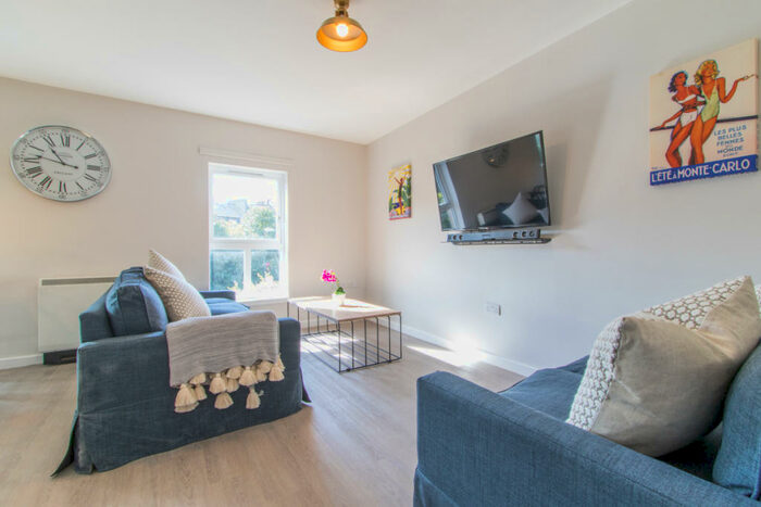 4 Bedroom Flat To Rent In Morrison Circus, Edinburgh, EH3