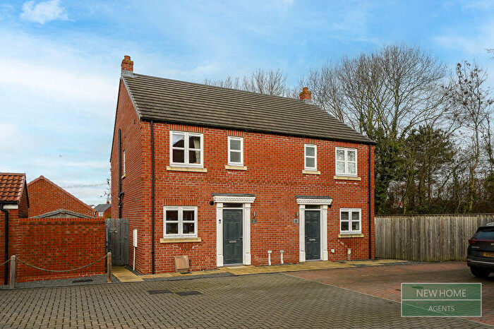 3 Bedroom Semi-Detached House For Sale In The Hedgerows, Eggborough, Goole, DN14