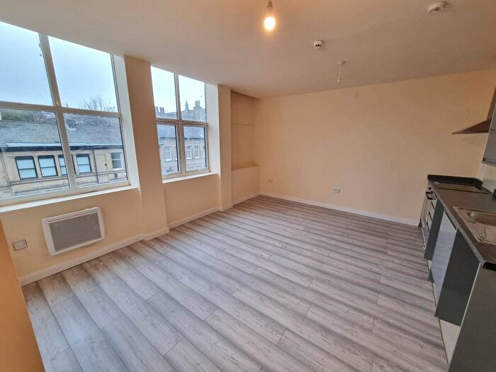 1 Bedroom Flat To Rent In North Street, Keighley, West Yorkshire, BD21