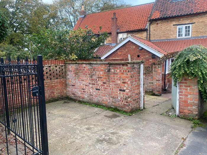 2 Bedroom Cottage To Rent In Church Lane, Ellerker, Brough, HU15