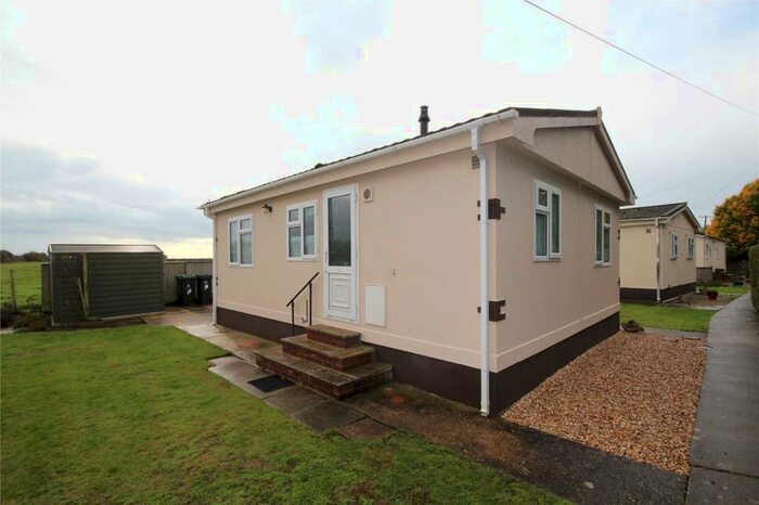 2 Bedroom Park Home To Rent In Burley Road, Winkton, Christchurch, Dorset, BH23