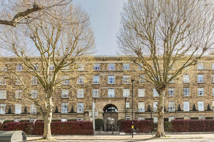 3 Bedroom Flat To Rent In Bromyard Avenue, London W3