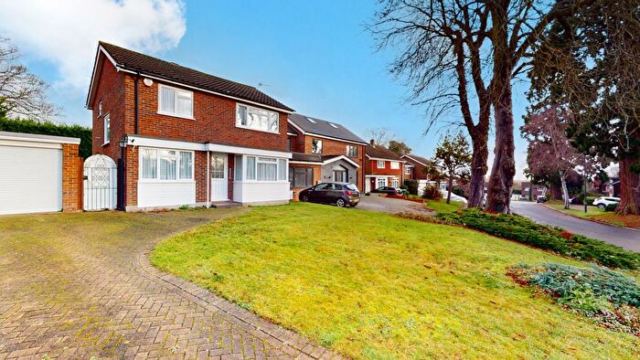 3 Bedroom Detached House For Sale In Sequoia Park, Pinner, HA5