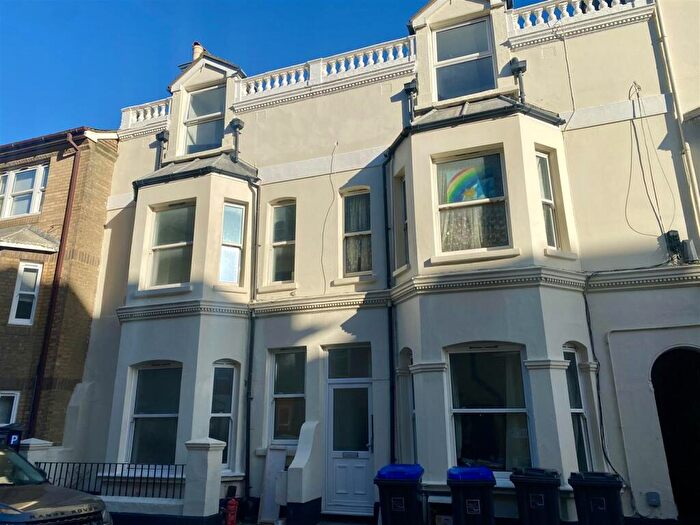 1 Bedroom Flat To Rent In West Street, Worthing, BN11