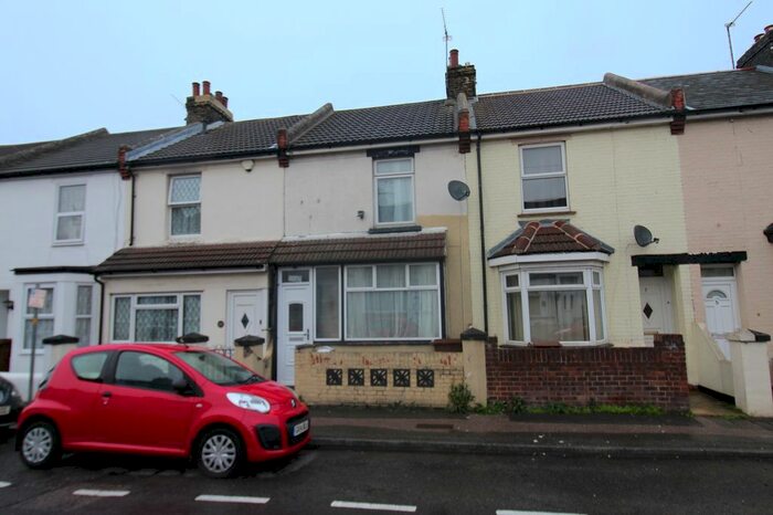 3 Bedroom Terraced House To Rent In St. Johns Road, Gillingham, Kent, ME7