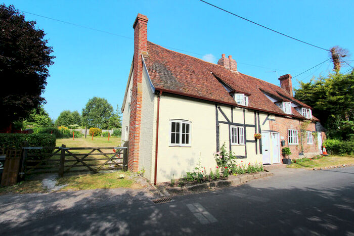 2 Bedroom Semi-Detached House To Rent In School Hill, Soberton, SO32