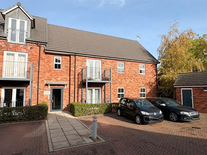 2 Bedroom Flat To Rent In Leckbridge Court, Leighton Buzzard, LU7