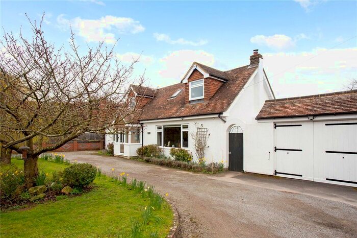 4 Bedroom Detached House For Sale In Smarden Road, Headcorn, Ashford, Kent, TN27