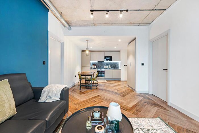 2 Bedroom Apartment For Sale In Bendix Street, Manchester, M4