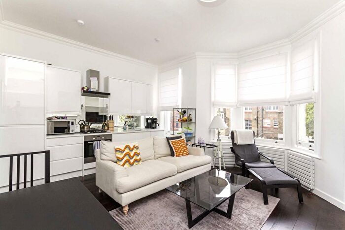 2 Bedroom Flat To Rent In Saltram Crescent, Maida Vale, W9