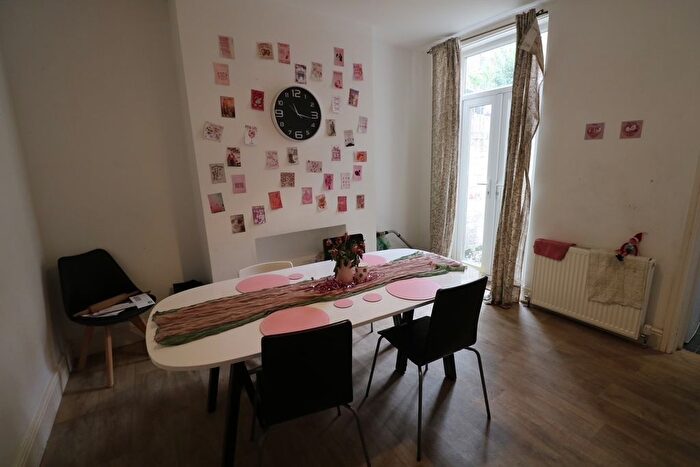 4 Bedroom Terraced House To Rent In Belper Road, Nottingham, NG7
