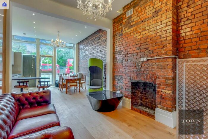 2 Bedroom Apartment To Rent In Archway Road, London, N19