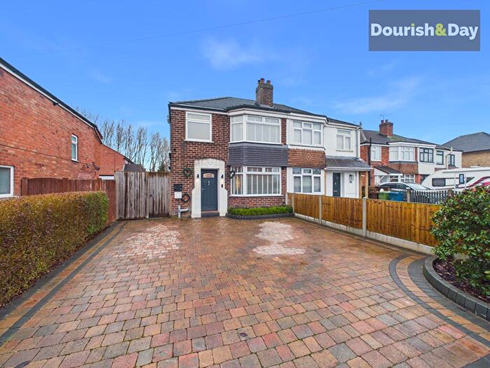 3 Bedroom Semi Detached House For Sale In Coronation Road, Stafford, ST16