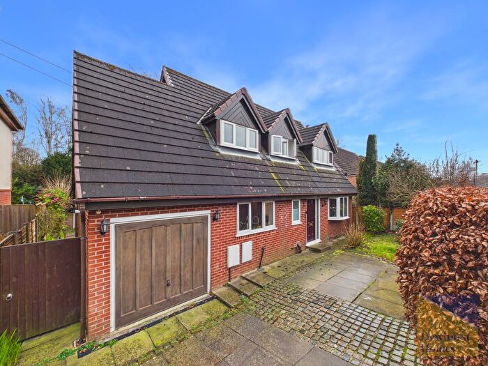 4 Bedroom Detached House For Sale In Alcester Avenue, Penwortham, PR1