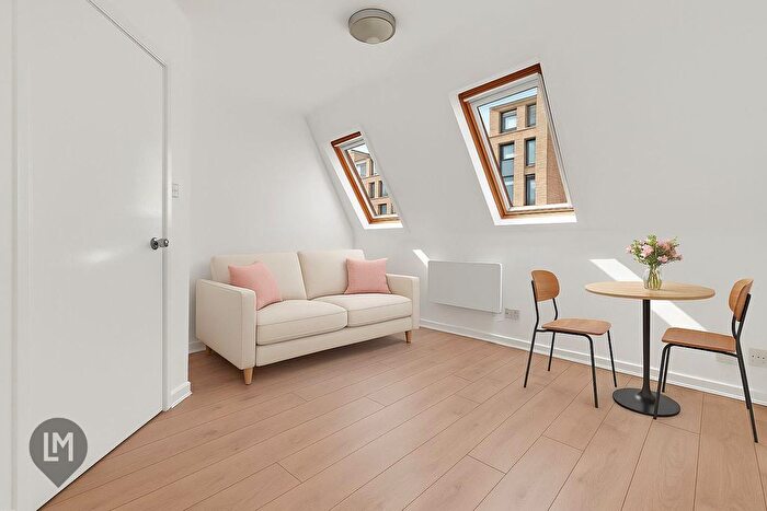 1 Bedroom Flat To Rent In Kingston Road, London, SW20