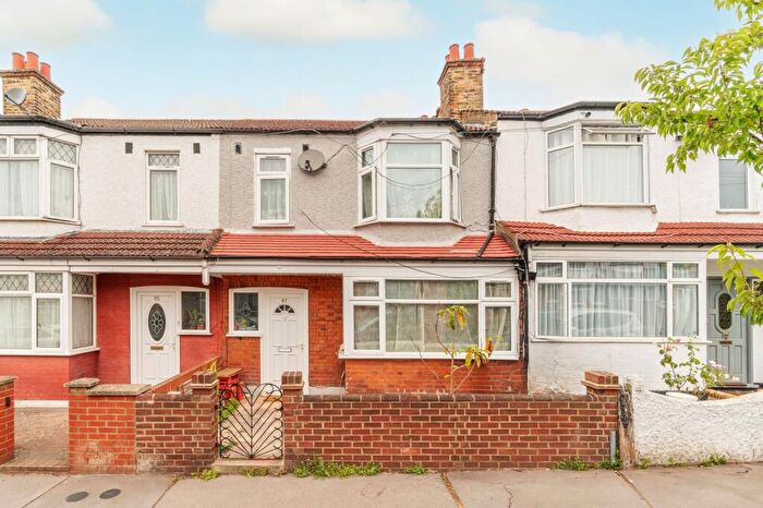 3 Bedroom End Of Terrace House For Sale In Hamilton Road, Thornton Heath, CR7