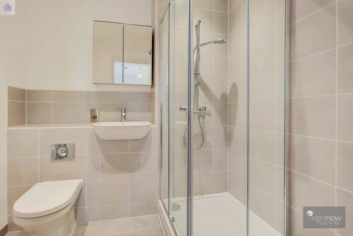 2 Bedroom Flat To Rent In Adlay Apartments, Millet Place, Silvertown, E16