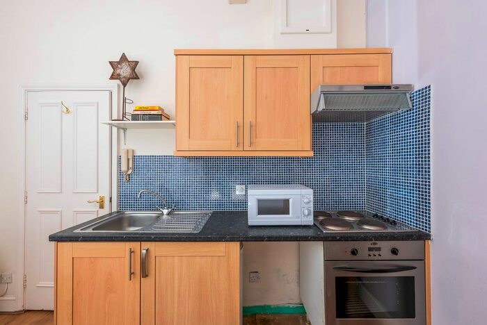 Studio To Rent In Gloucester Road, South Kensington, London, SW5