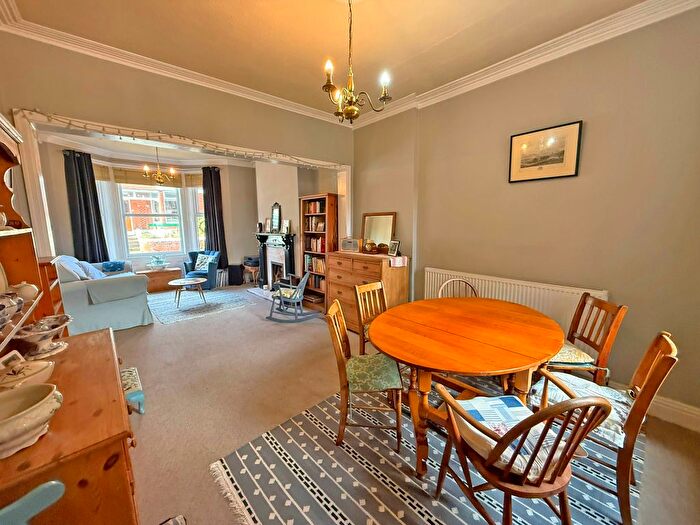 4 Bedroom Terraced House For Sale In Ashville Avenue, Scarborough, YO12