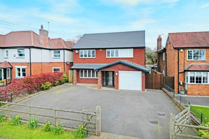 4 Bedroom Detached House For Sale In Spring Lane, Hockley Heath, B94