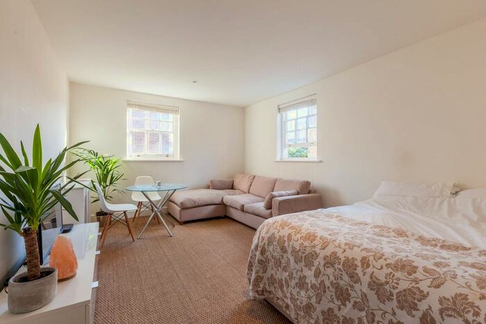 Studio To Rent In Academt Court, Kirkwall Place, Bethnal Green, London, E2