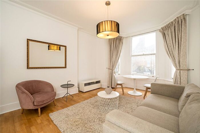 2 Bedroom Flat To Rent In Holland Road, London, W14