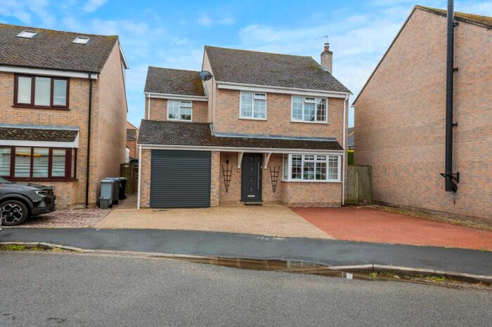 4 Bedroom Detached House For Sale In Broadmarsh Lane, Freeland, OX29