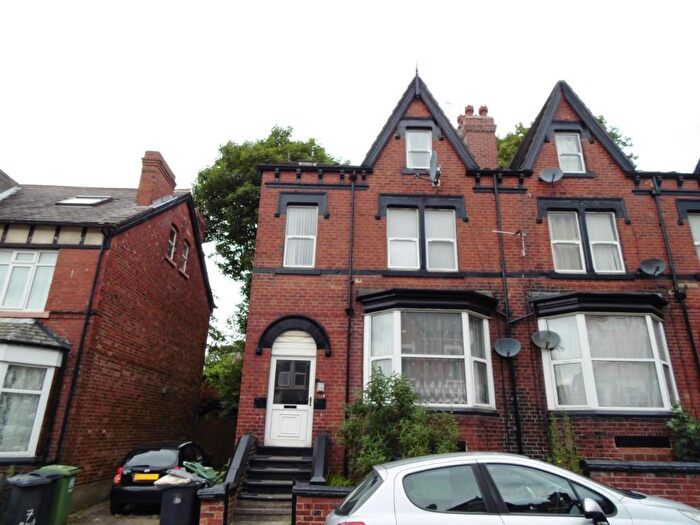 Studio To Rent In Flat, Roundhay Place, Leeds, LS8
