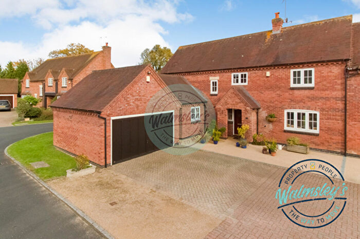 4 Bedroom Semi Detached House For Sale In Jacob Drive, Cannon Hill, Coventry, CV4