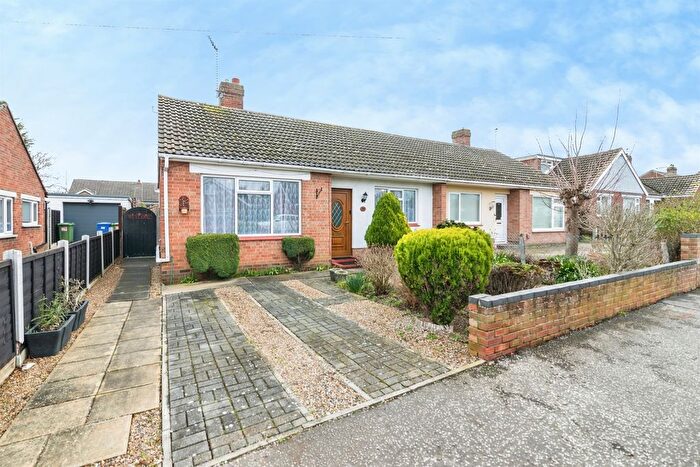 2 Bedroom Semi Detached Bungalow For Sale In Dixon Drive, Lowestoft, NR33