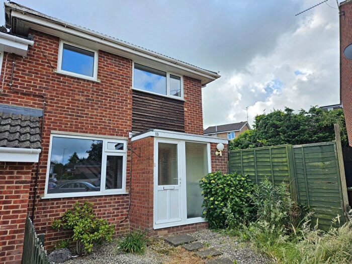 3 Bedroom Property To Rent In Balliol Road, Northants, NN11